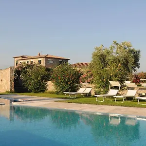  Farm stay Relais Le Ginestre Italy